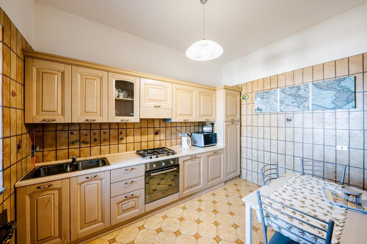 Appartamento Emma In Villa Laura 스칼라 외부 사진