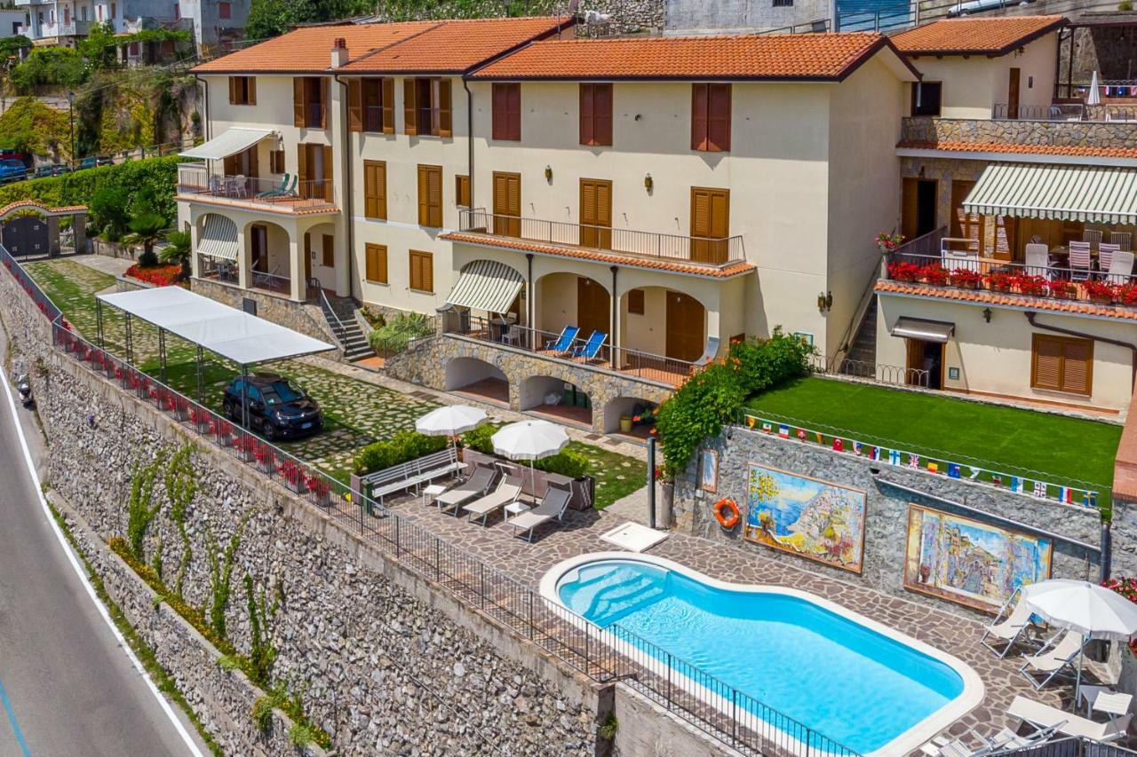 Appartamento Emma In Villa Laura 스칼라 외부 사진